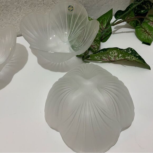 New Vintage 1980s Mikasa Frosted Scallop Shell 6" Salad Bowl Set of 4 G11 - Picture 6 of 9